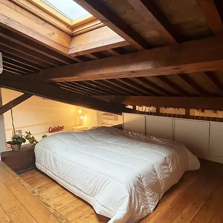 Apartment Romantic In *