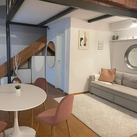 Apartment Romantic In *